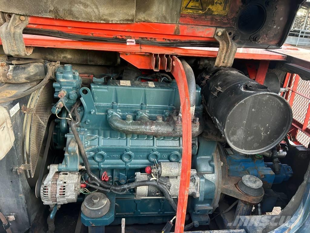 Kubota KX 251 中型挖掘机