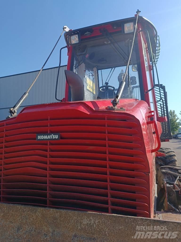 Komatsu KOMATSU 845 集运机