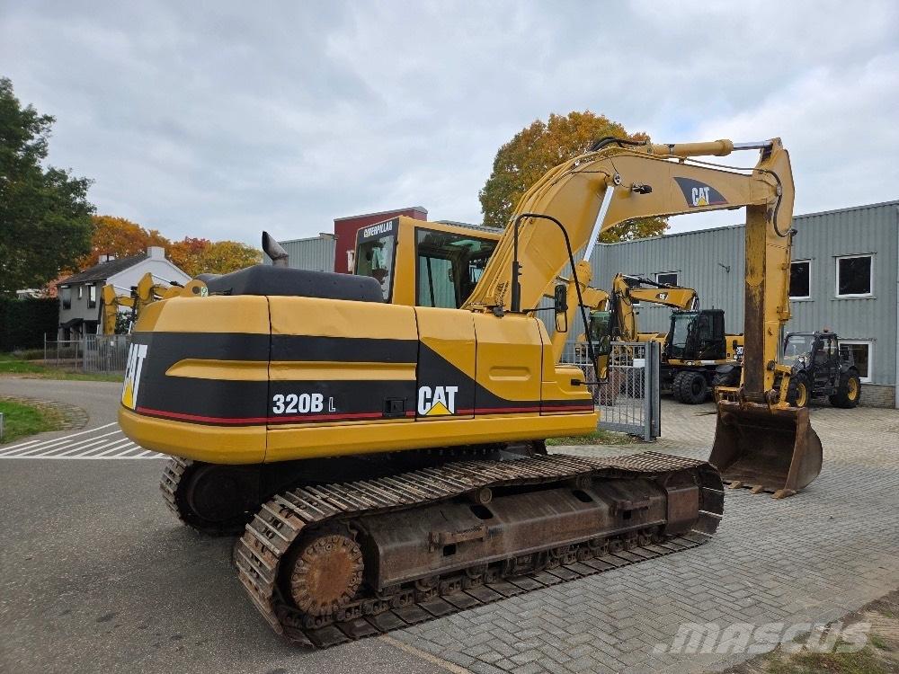 CAT 320BL 履带挖掘机
