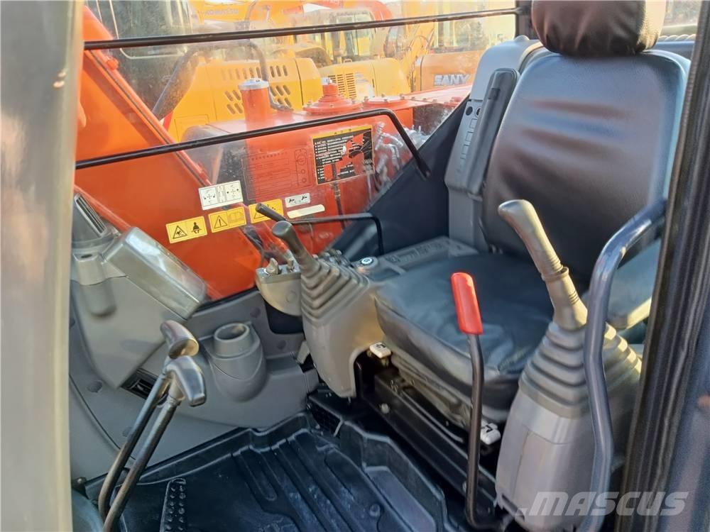 Hitachi ZX60 小型挖掘机