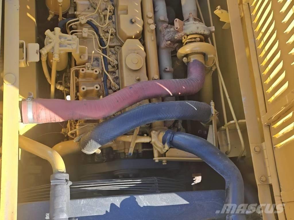 CAT 320 履带挖掘机