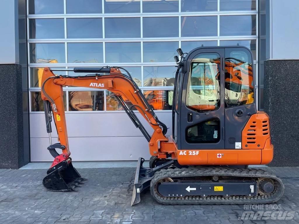 Atlas AC25F 小型挖掘机