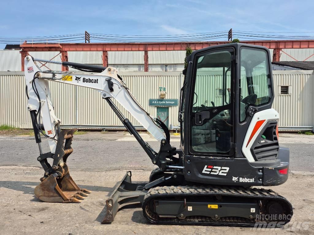 Bobcat E 32i 小型挖掘机