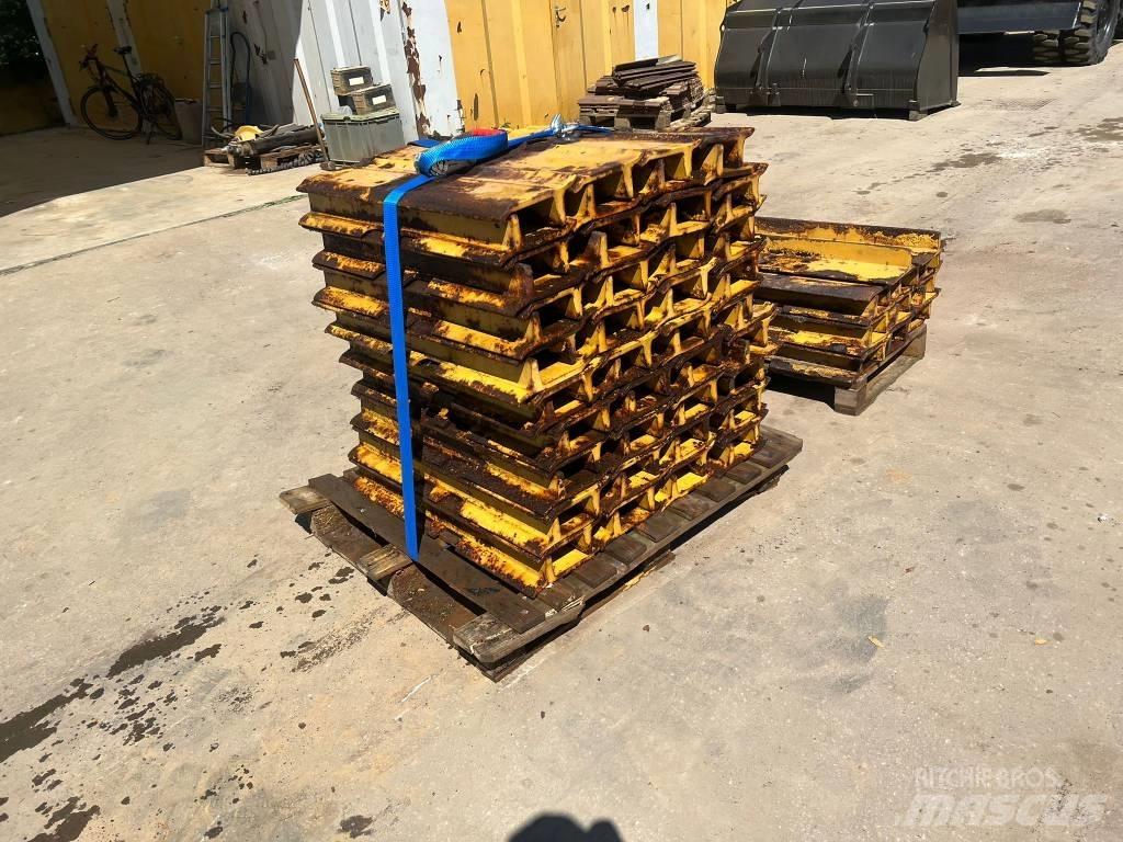 CAT D 6 履带、链条和底盘