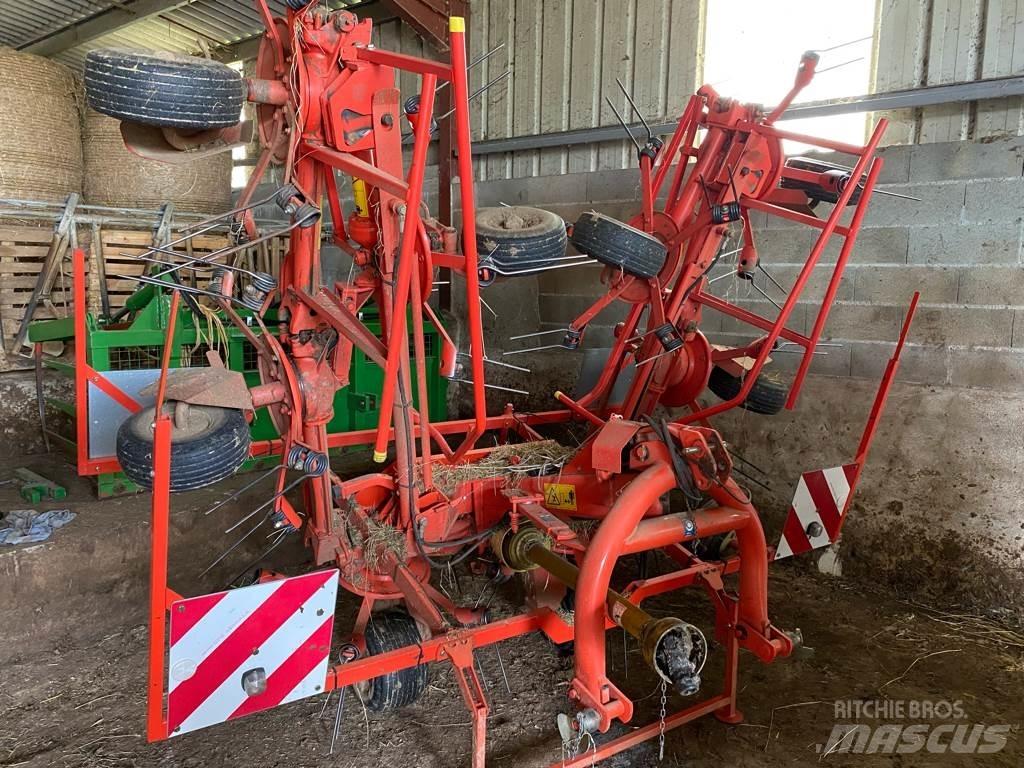 Kuhn GF 7601 MHO 犁耙和摊草机