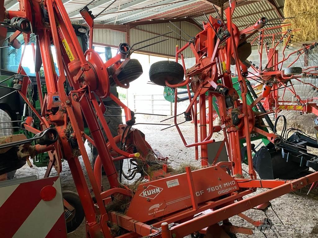 Kuhn GF 7601 MHO 犁耙和摊草机