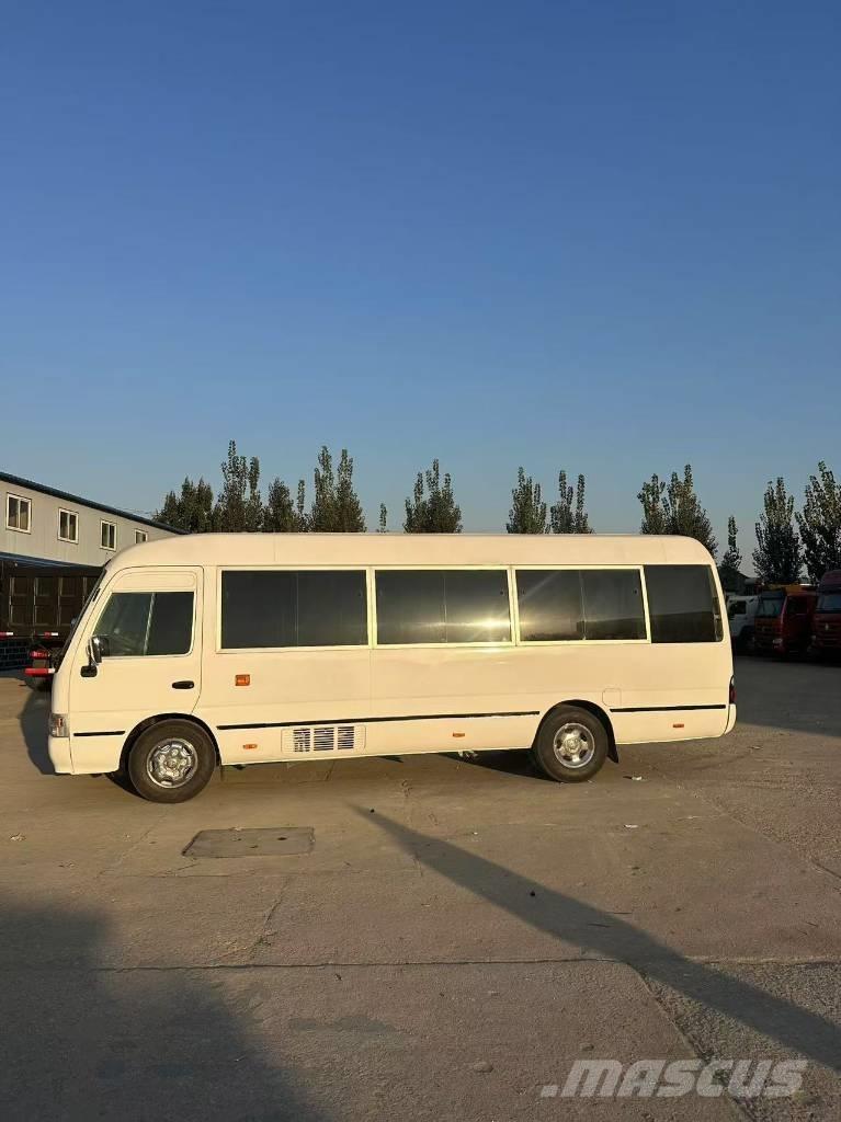 Toyota Coaster 公路客运汽车