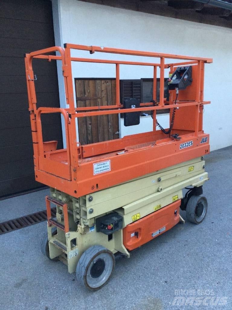 JLG 2032 ES 剪叉式升降机