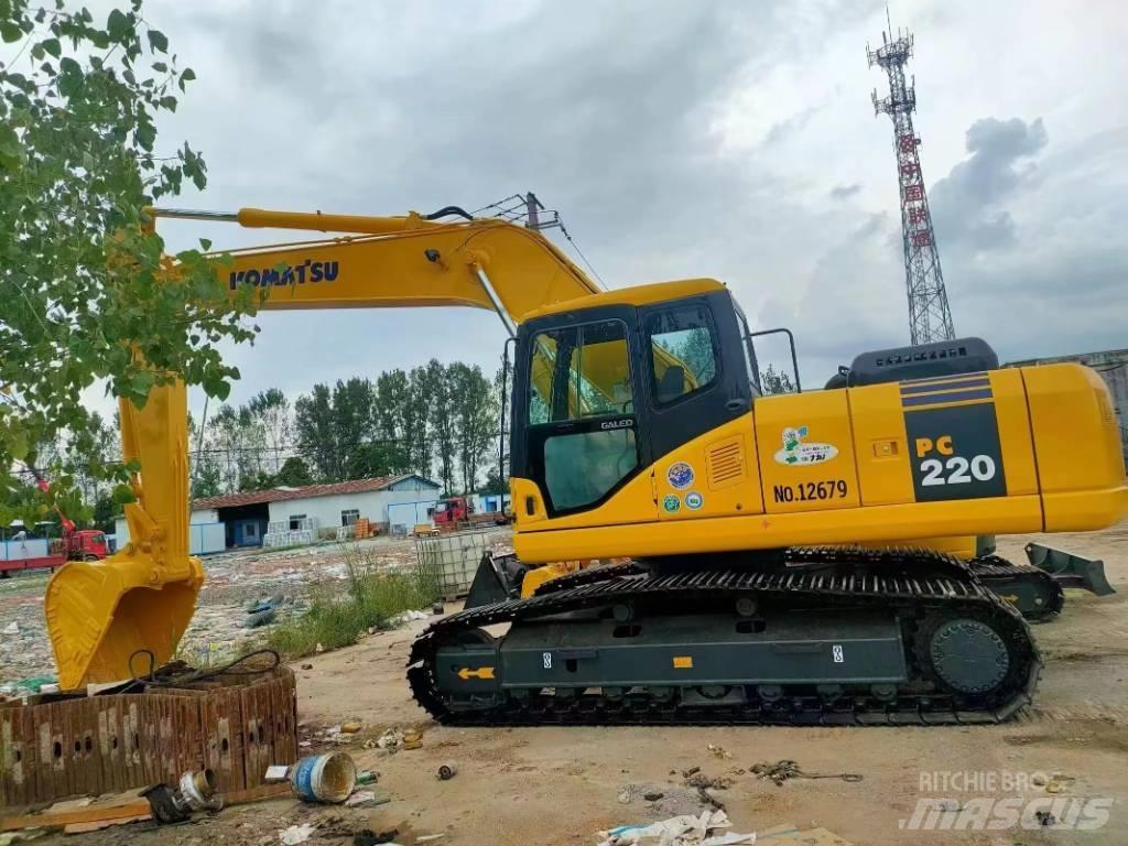 Komatsu PC 220 履带挖掘机