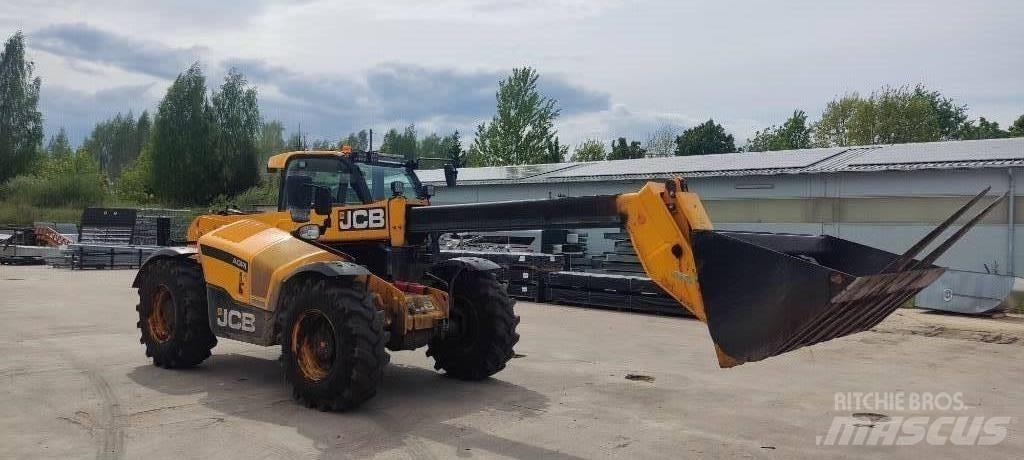 JCB 532-70AGS 多功能装载机