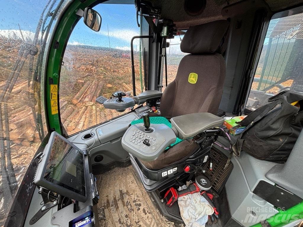 John Deere 1270G 8WD 收割机