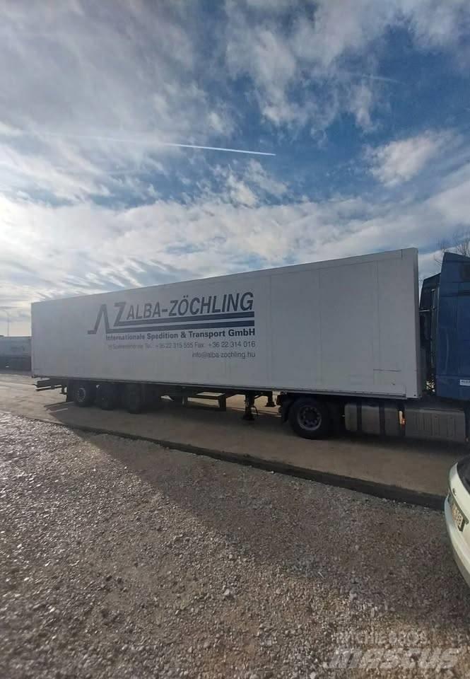 Schmitz Cargobull 厢式拖车