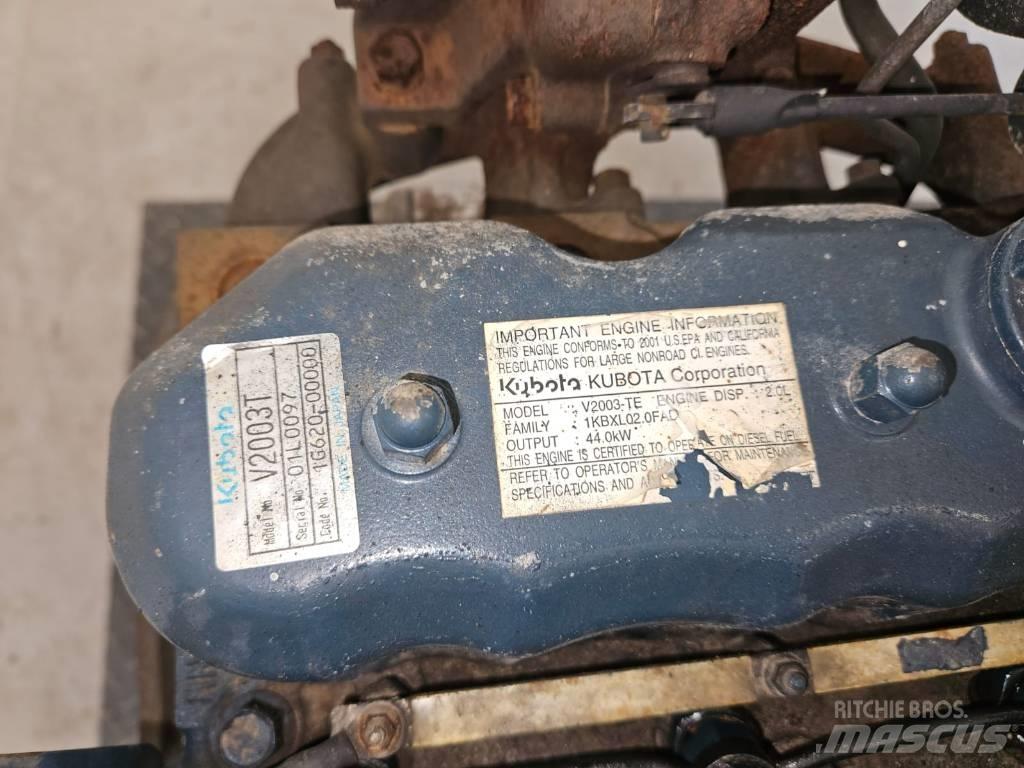 Kubota V 2003 T 发动机