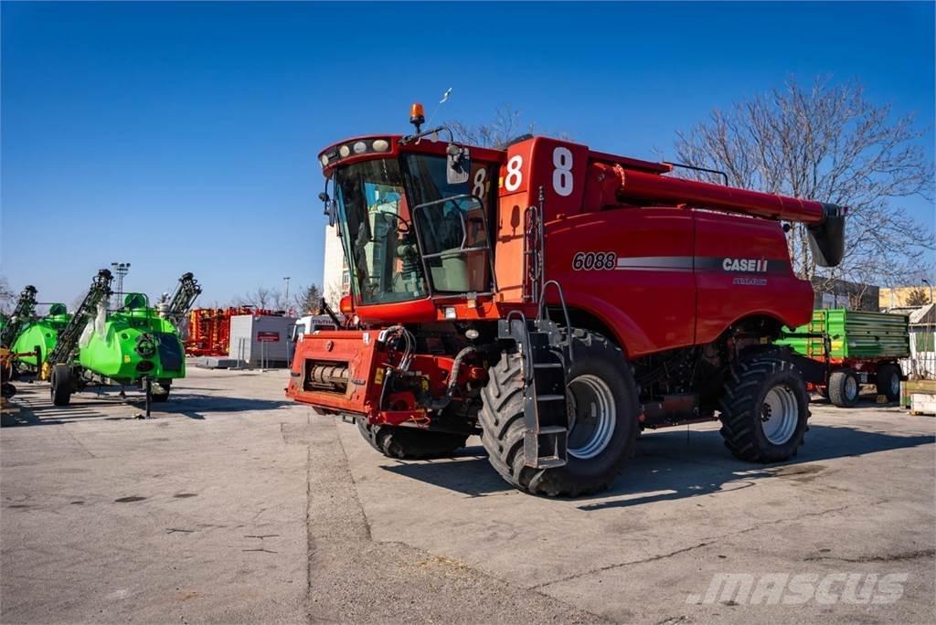 Case IH AF6088 联合收割机