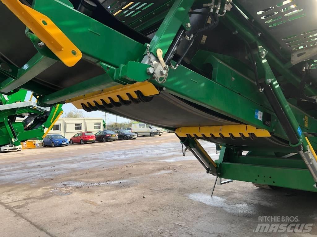McCloskey S110 移动式筛分机