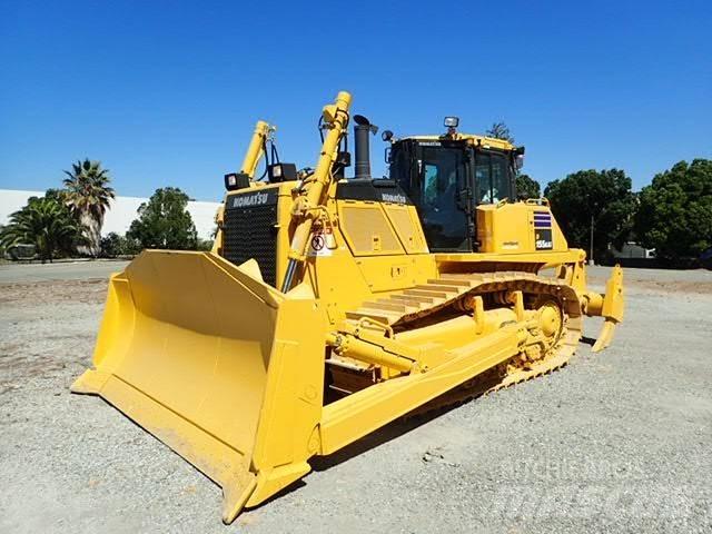 Komatsu D155AXi-8 履带式推土机