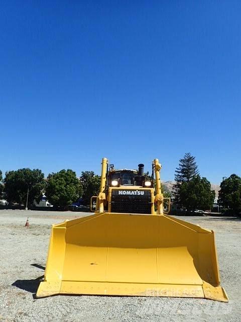 Komatsu D155AXi-8 履带式推土机