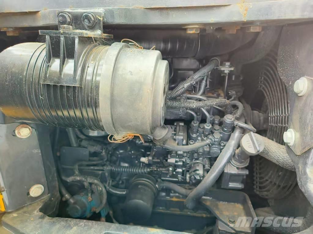 Komatsu PC 40 MR 小型挖掘机