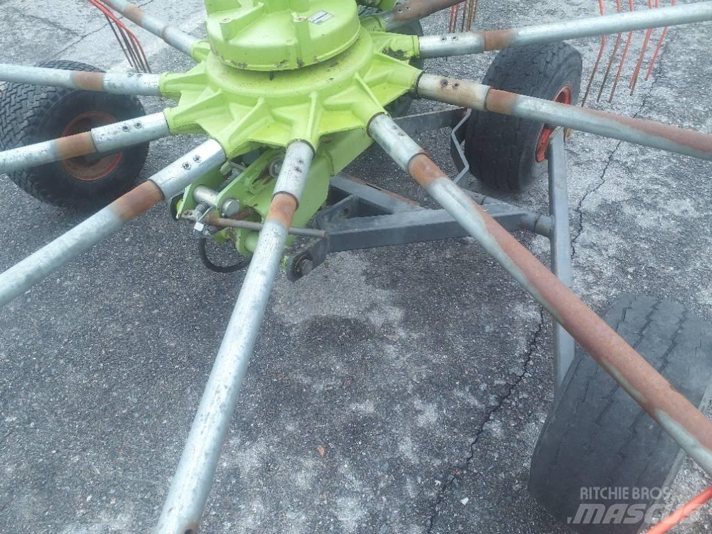 CLAAS Liner 650 Twin 料堆整形机