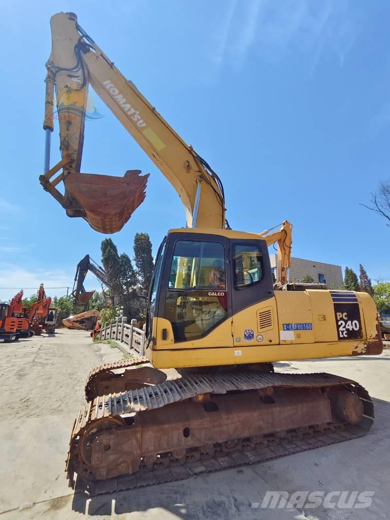 Komatsu pc240lc-7 履带挖掘机