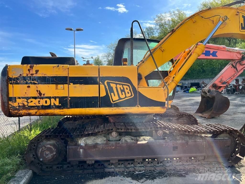 JCB JS 200 履带挖掘机