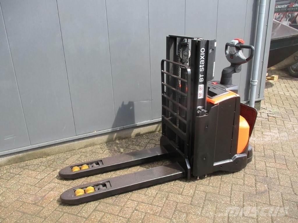 BT SWE 200D 手推堆垛车