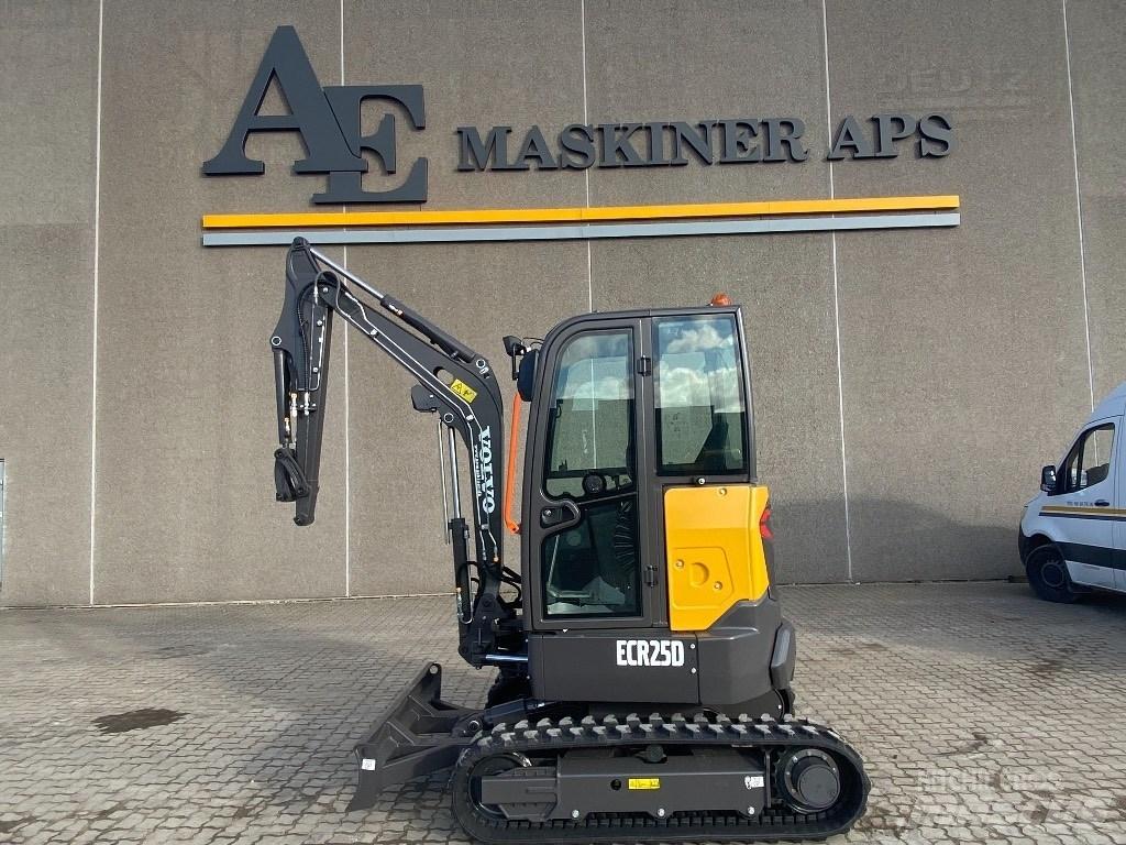 Volvo ECR 25 D 小型挖掘机