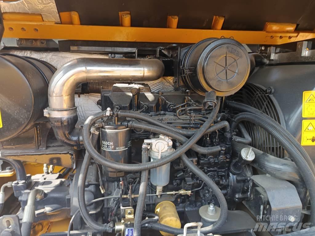 XCMG XE60DA 履带挖掘机