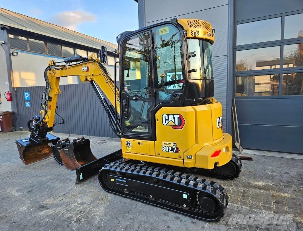 CAT 302.7 CR 小型挖掘机