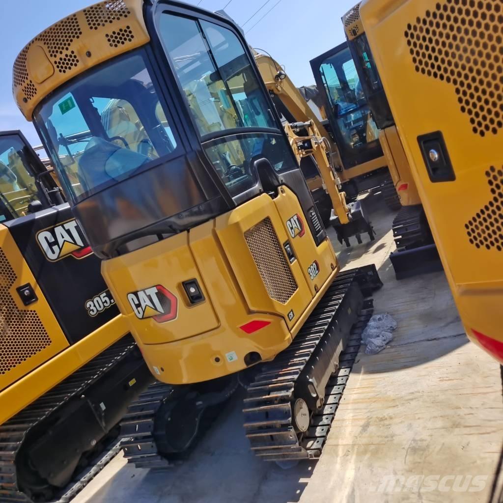 CAT 302CR 小型挖掘机