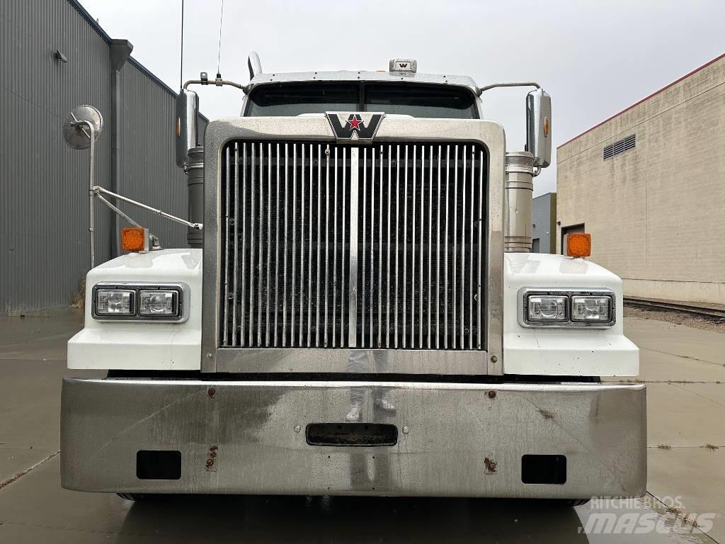 Western Star 4900 SF 牵引车