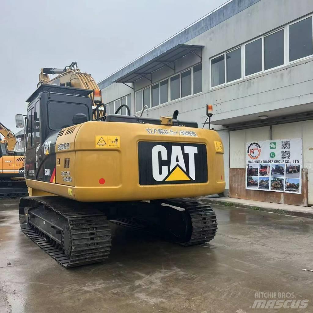 CAT 320D2 中型挖掘机