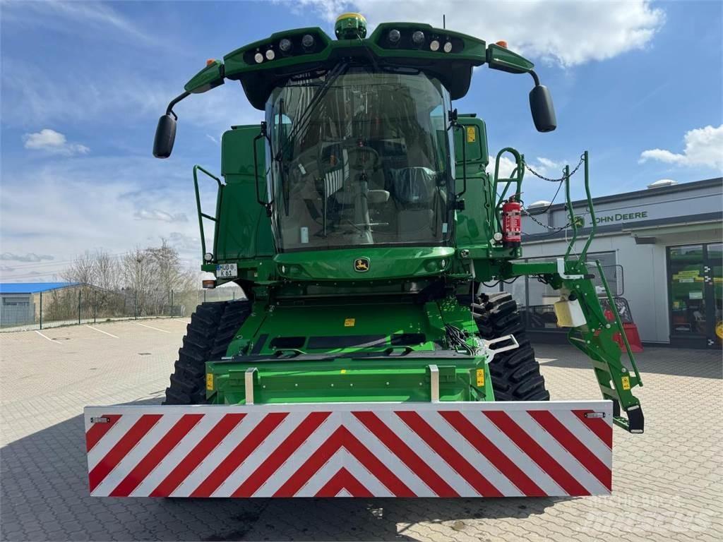 John Deere T670 联合收割机
