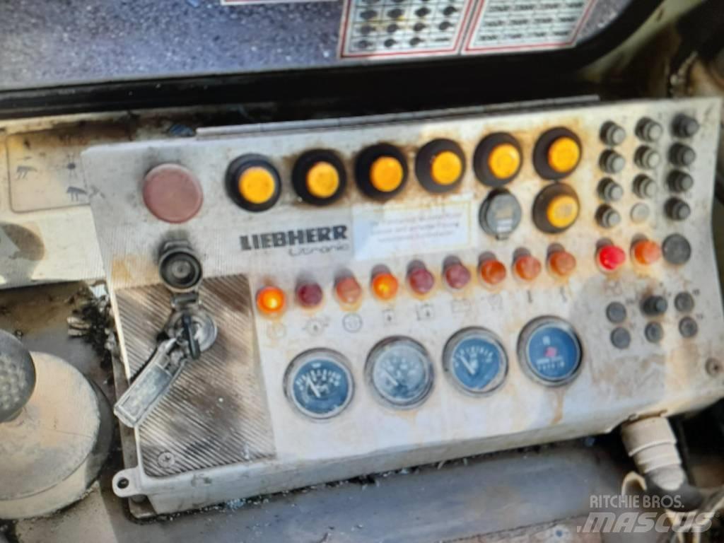 Liebherr PR 752 履带式推土机