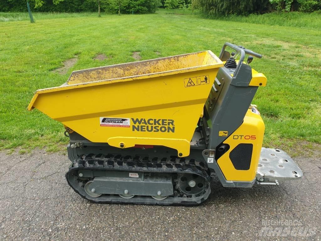 Wacker Neuson DT 05 履带式自卸车