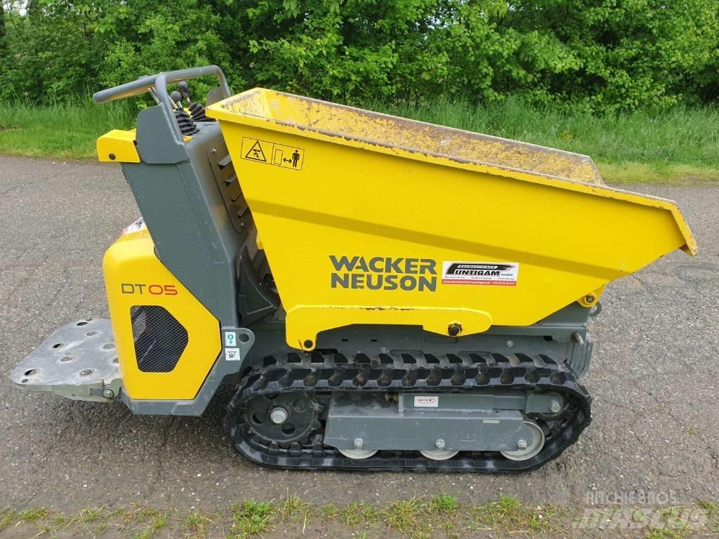 Wacker Neuson DT 05 履带式自卸车