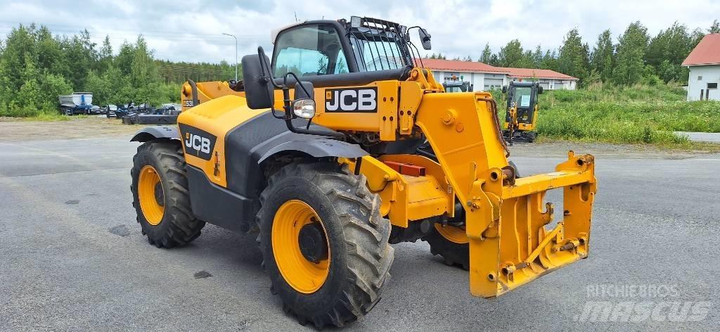 JCB 535-95 伸缩臂叉装车|叉装车