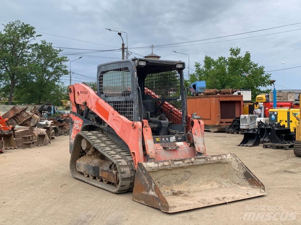 Kubota SVL 75-2 滑移装载机