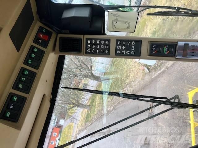 John Deere 6950 自走式青贮饲料收割机