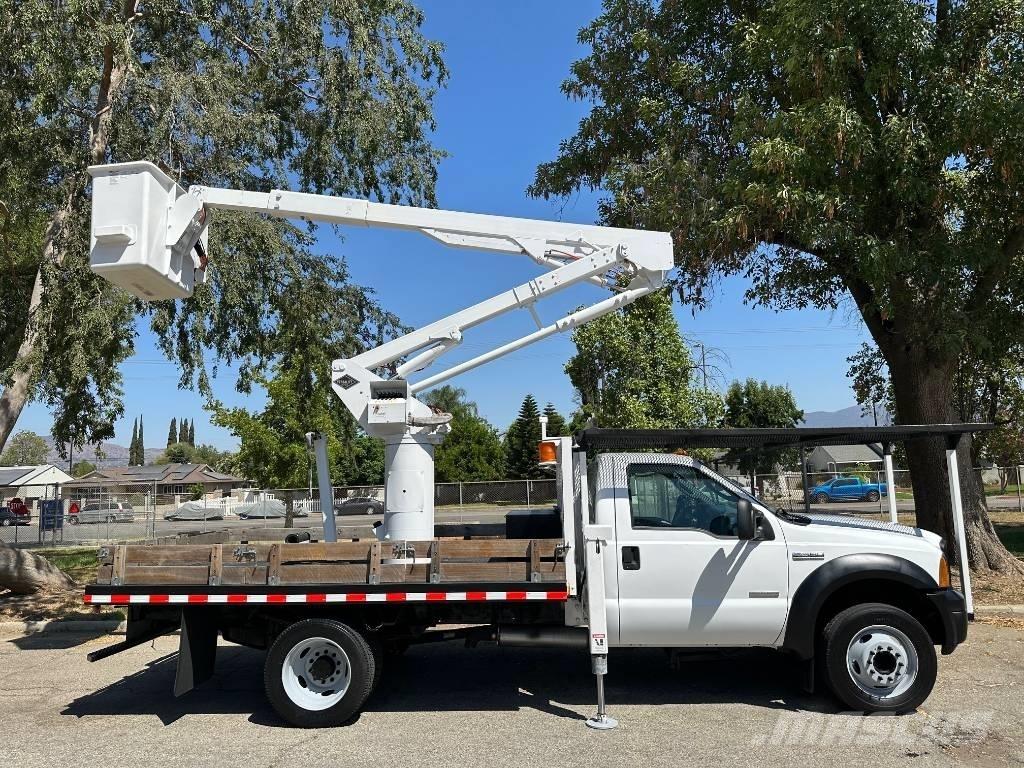 Ford F 550 车载式高空作业车