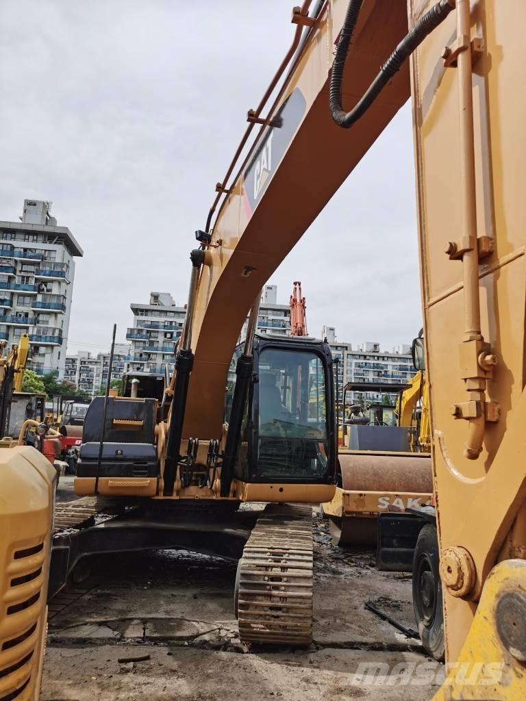CAT 323D 履带挖掘机