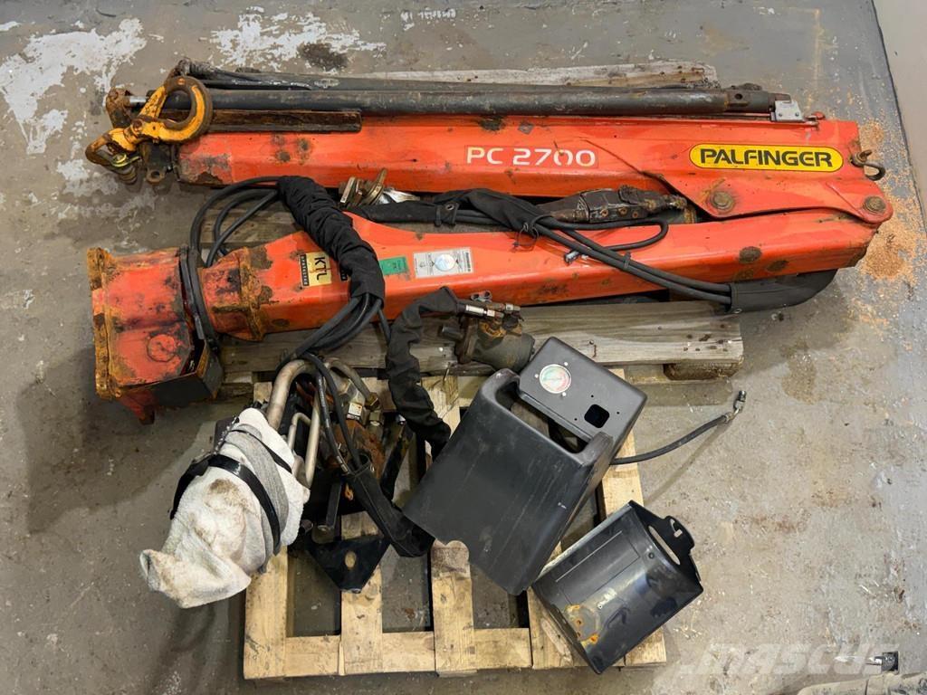 Palfinger PC 2700 随车折臂吊
