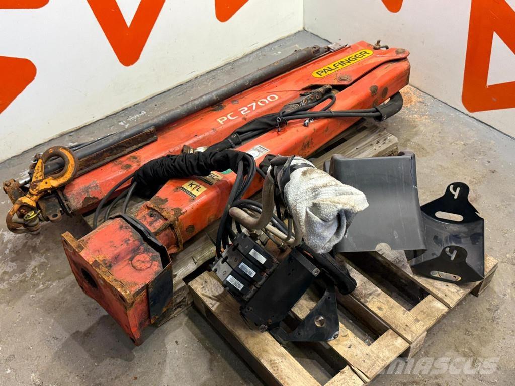 Palfinger PC 2700 随车折臂吊
