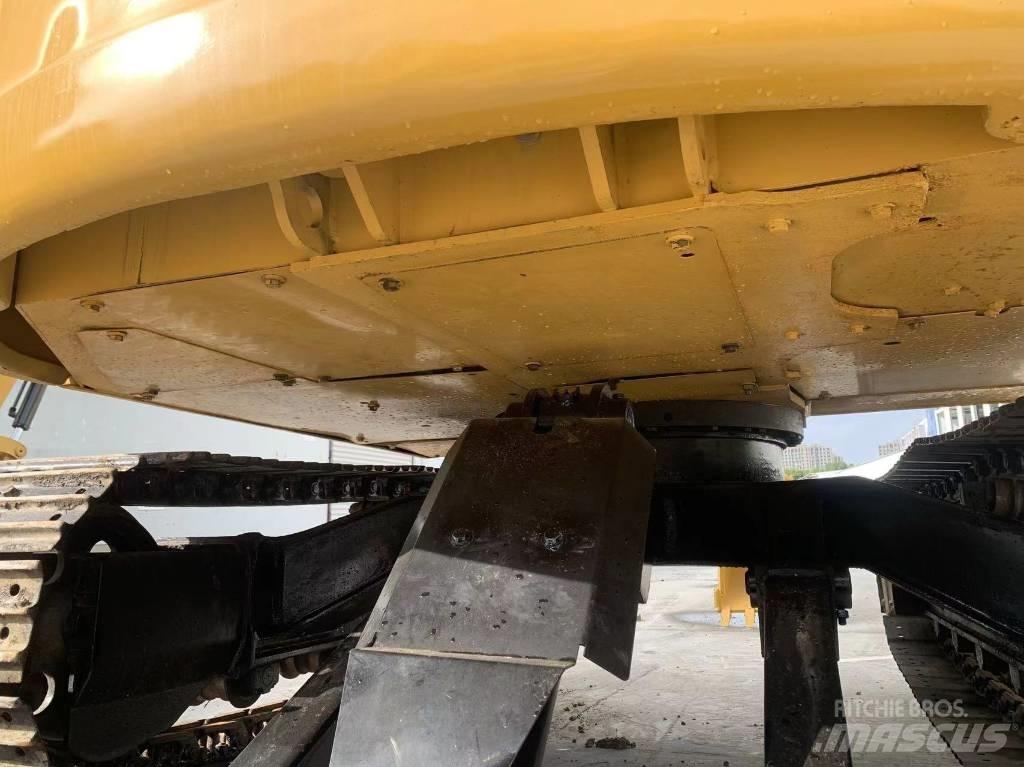 CAT 307E2 小型挖掘机