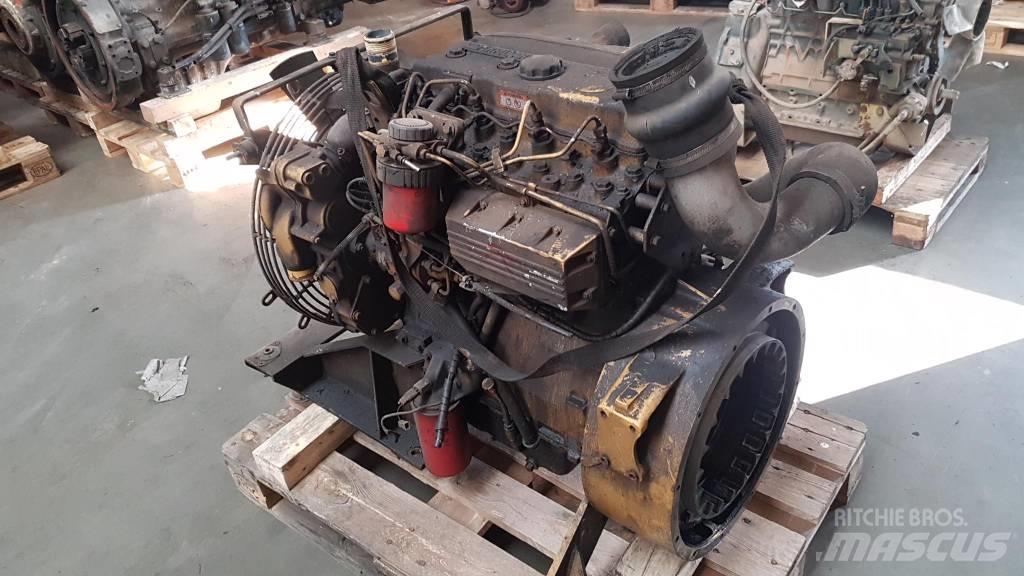 CAT 3054 发动机