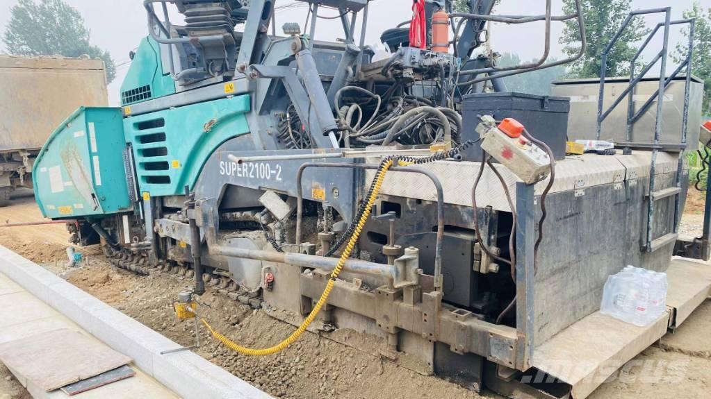 Vögele 2100-3l 沥青摊铺机