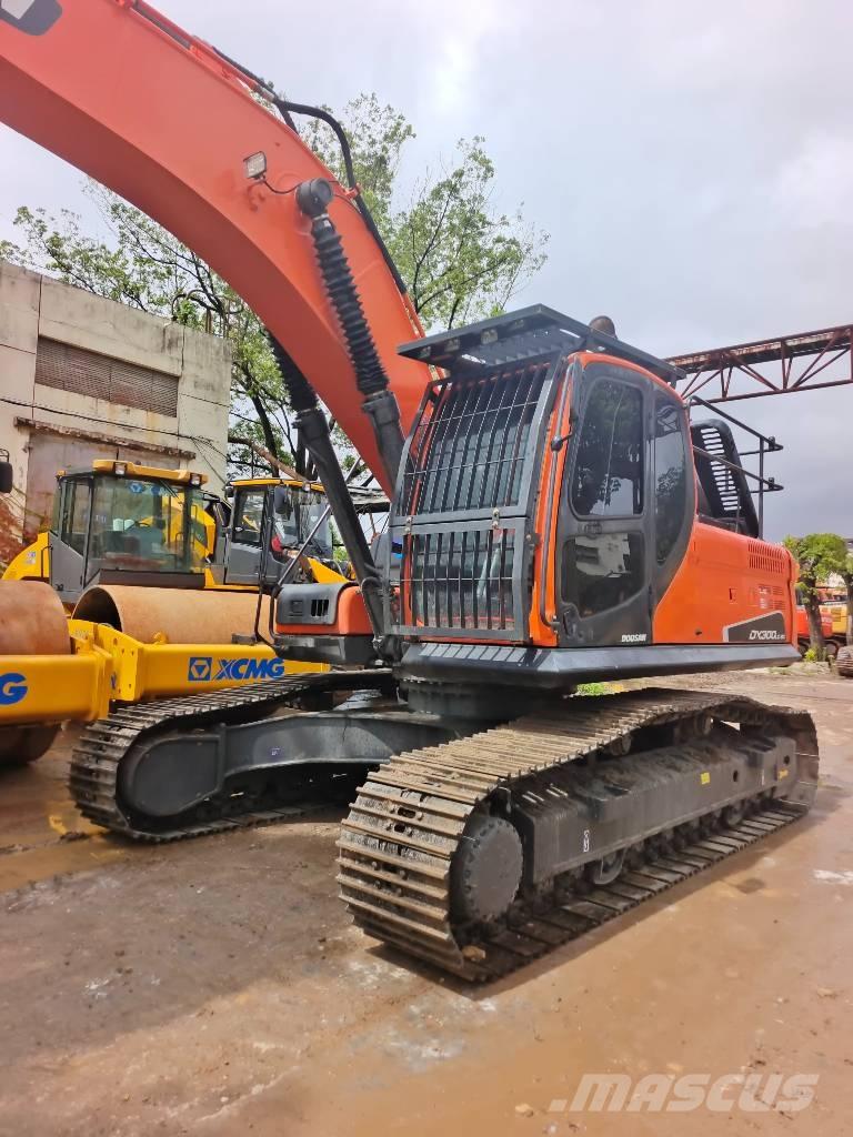 Doosan DX 300LC-9C 履带挖掘机