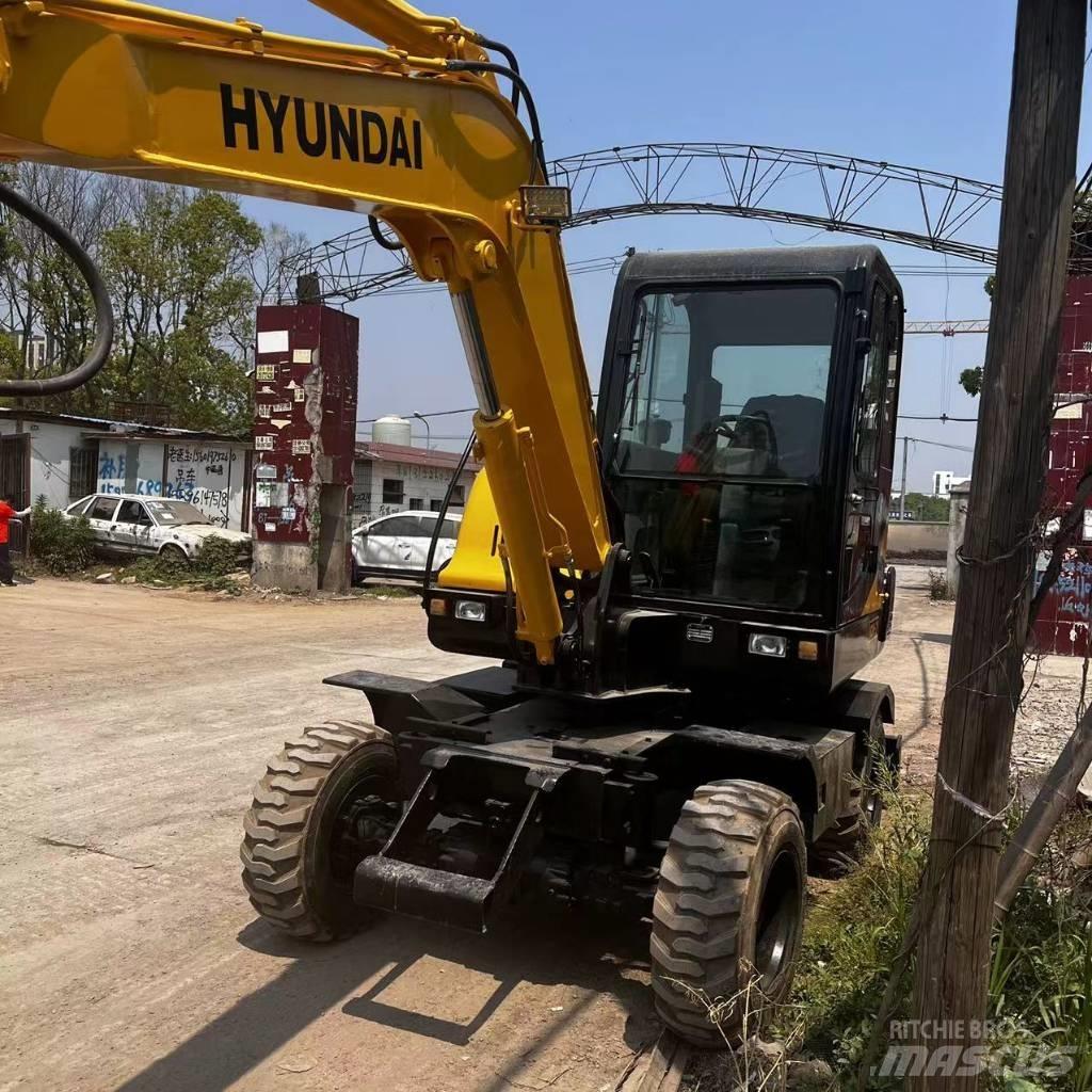 Hyundai R60W-7 轮式挖掘机