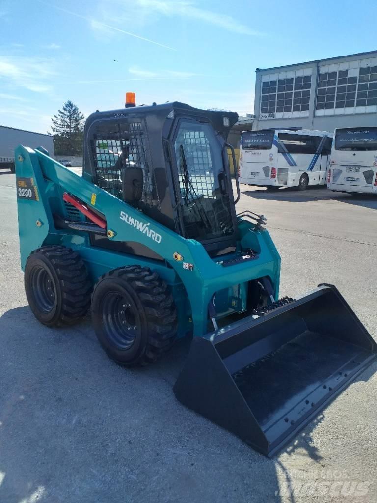 Sunward SWL3230 滑移装载机