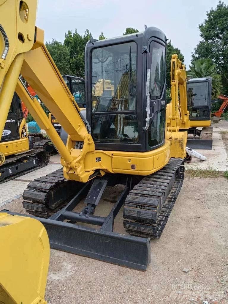 Komatsu PC 30 小型挖掘机